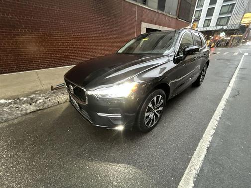 2023 Volvo XC60 B5 Core