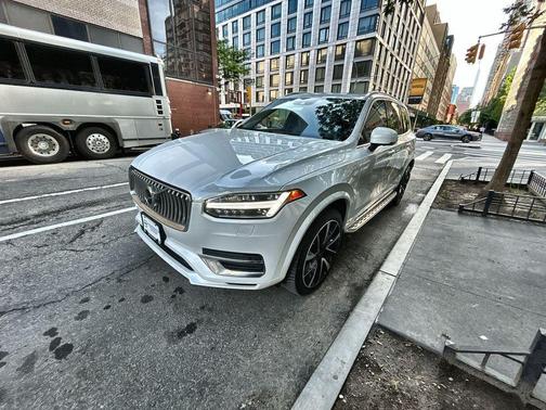 Crystal White Metallic 2021 Volvo XC90 Recharge Plug-In Hybrid T8 Inscription Expression 6 Passenger