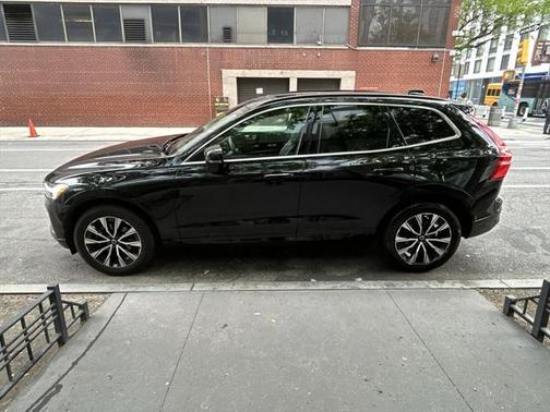 2023 Volvo XC60 B5 Core