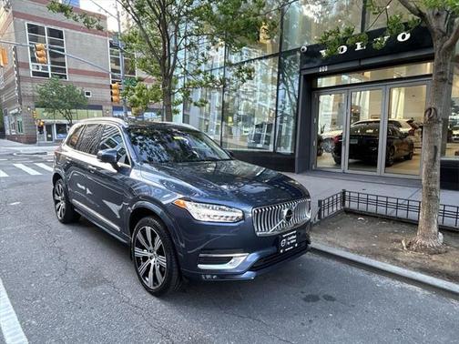 2022 Volvo XC90 T6 Inscription