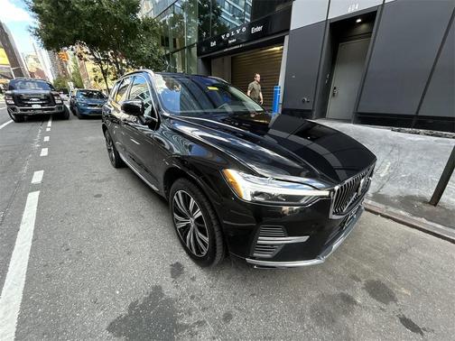 2022 Volvo XC60 Recharge Plug-In Hybrid T8 Inscription