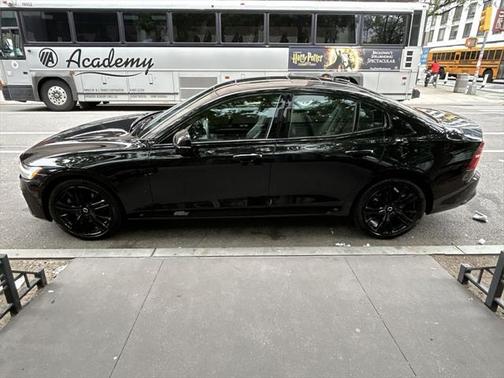 2024 Volvo S60 B5 Plus Black Edition