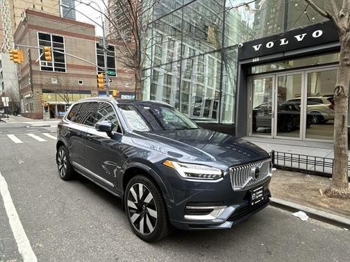 2025 Volvo XC90 Plug-In Hybrid T8 Ultra 7-Seater