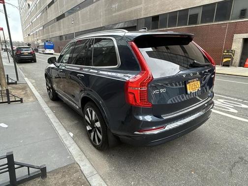 2025 Volvo XC90 Plug-In Hybrid T8 Ultra 7-Seater
