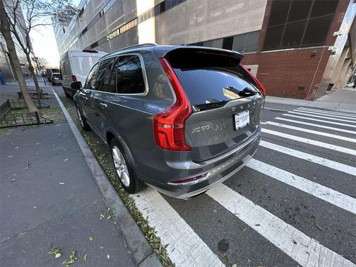 2018 Volvo XC90 T6 Inscription