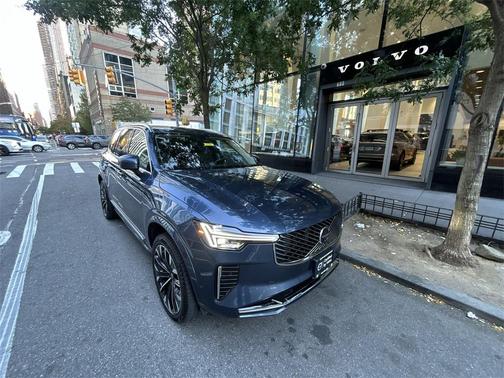 2025 Volvo XC90 B5 Plus 7-Seater