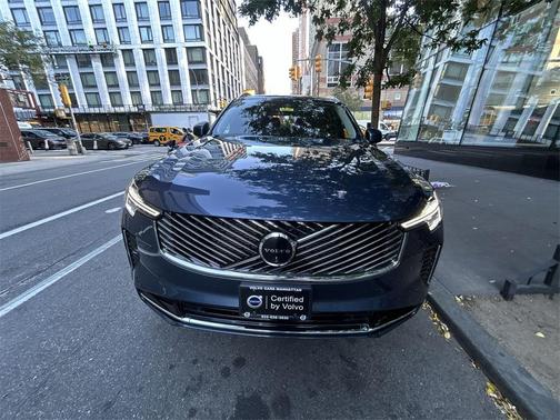 2025 Volvo XC90 B5 Plus 7-Seater