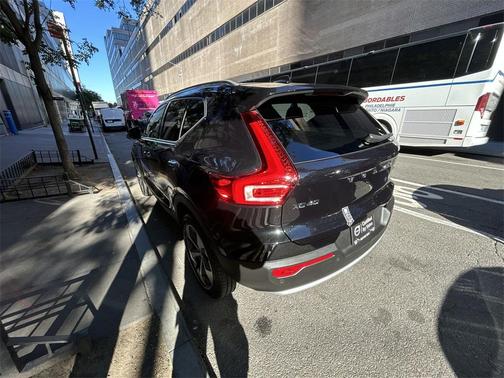 2025 Volvo XC40 B5 Plus Bright Theme