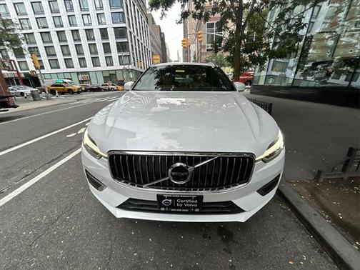 2021 Volvo XC60 T5 Inscription