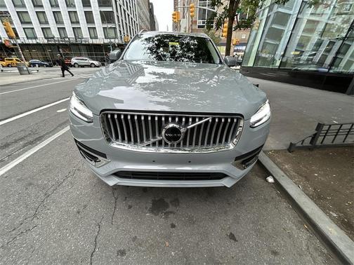 2024 Volvo XC90 B5 Plus Bright Theme