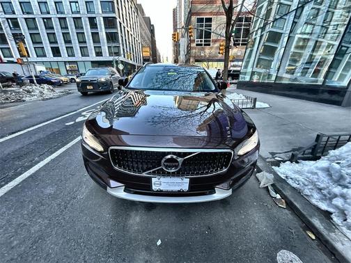 2017 Volvo V90 Cross Country T6