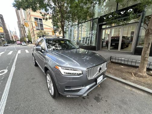 2018 Volvo XC90 T6 Inscription