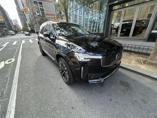 2025 Volvo XC90 B6 Ultra