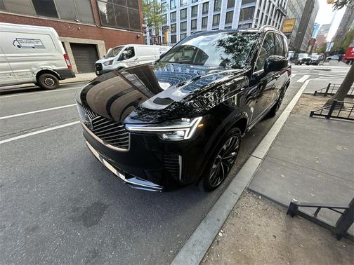 2025 Volvo XC90 B6 Ultra