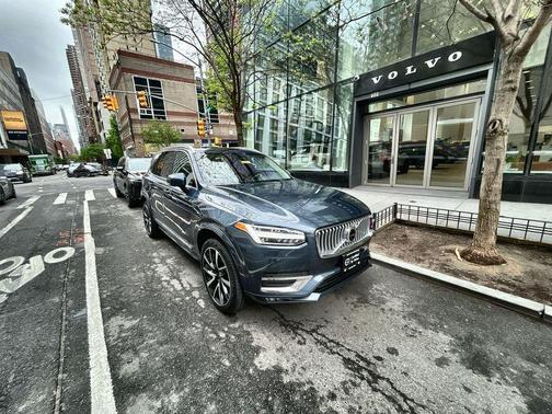 Denim Blue Metallic 2023 Volvo XC90 B5 Plus