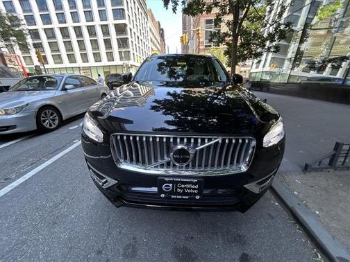 2023 Volvo XC90 B6 Plus 7-Seater