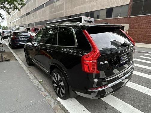 2024 Volvo XC90 Recharge Plug-In Hybrid T8 Ultimate 6-Seater