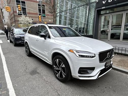 2020 Volvo XC90 T6 R-Design