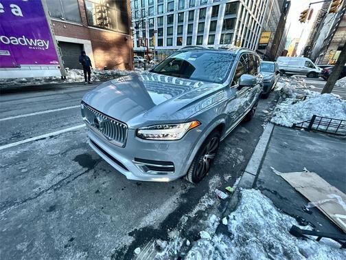 2025 Volvo XC90 B6 Ultra