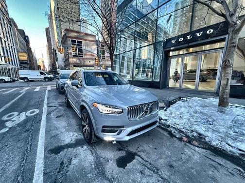 2025 Volvo XC90 B6 Ultra