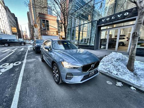 2023 Volvo XC60 B5 Core