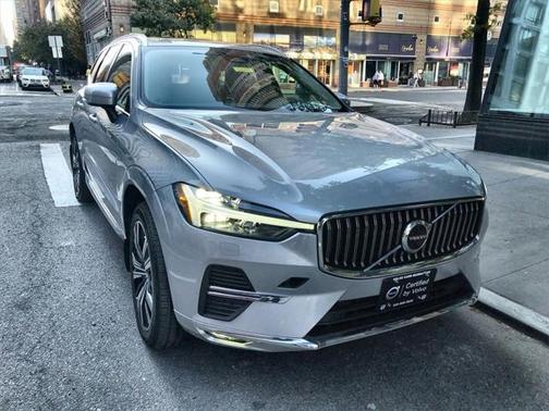 2022 Volvo XC60 B5 Inscription
