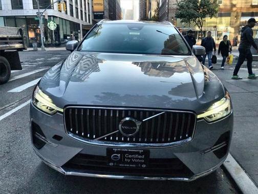 2022 Volvo XC60 B5 Inscription