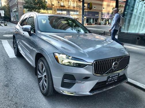 2022 Volvo XC60 B5 Inscription
