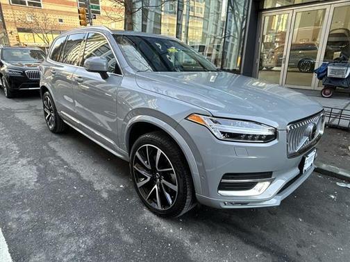 2025 Volvo XC90 B6 Plus 6-Seater