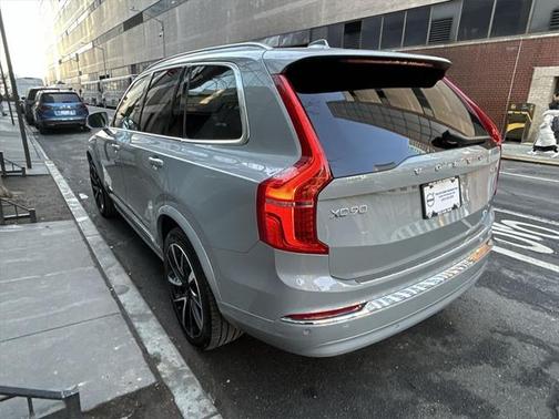 2025 Volvo XC90 B6 Plus 6-Seater