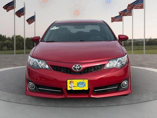 Red 2012 Toyota Camry SE