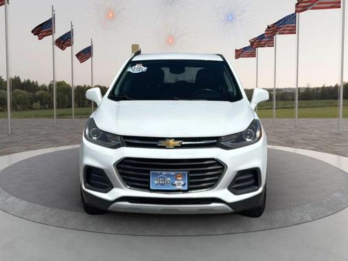 White 2018 Chevrolet Trax LT