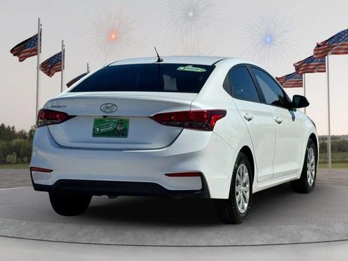 2022 Hyundai Accent SE