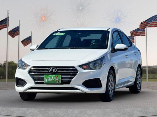 2022 Hyundai Accent SE
