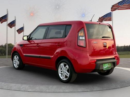 2011 Kia Soul +