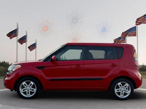 2011 Kia Soul +
