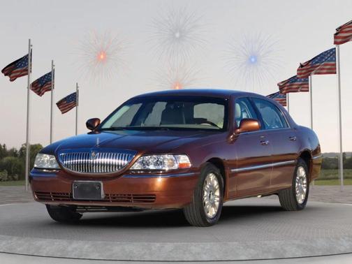 2011 Lincoln Town Car Signature