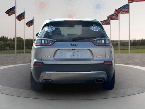 Gray 2019 Jeep Cherokee Limited