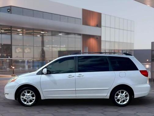 2006 Toyota Sienna XLE