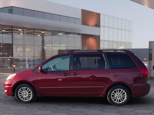 2008 Toyota Sienna XLE