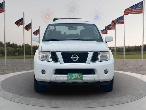 2008 Nissan Pathfinder SE