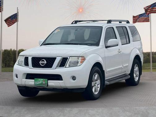 2008 Nissan Pathfinder SE