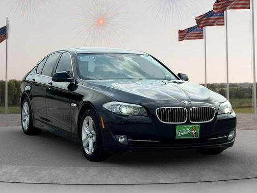 2013 BMW 528 528i Sedan 4D
