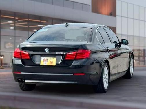 2013 BMW 528 528i Sedan 4D
