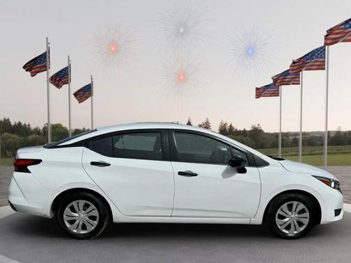 2023 Nissan Versa 1.6 S