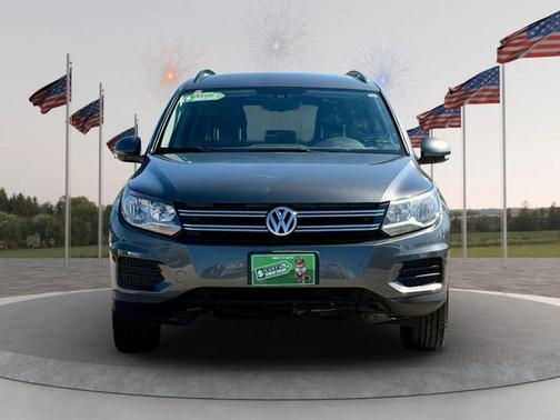 2016 Volkswagen Tiguan S