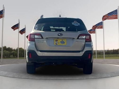 tan 2018 Subaru Outback 2.5i Limited