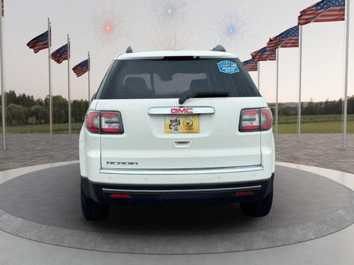 White 2015 GMC Acadia SLE-2