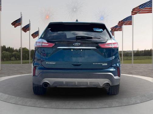 Atlas Blue Metallic 2020 Ford Edge Titanium