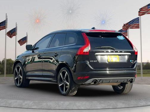 Black Sapphire Metallic 2014 Volvo XC60 T6 R-Design Platinum